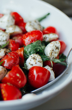 http://wholewheatrolls.com/wp-content/themes/gloriafood-restaurant/assets/starter/about-2.jpg
